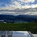 With Beautiful Panoramic View Скулестадмо