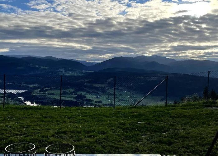 With Beautiful Panoramic View Skulestadmo
