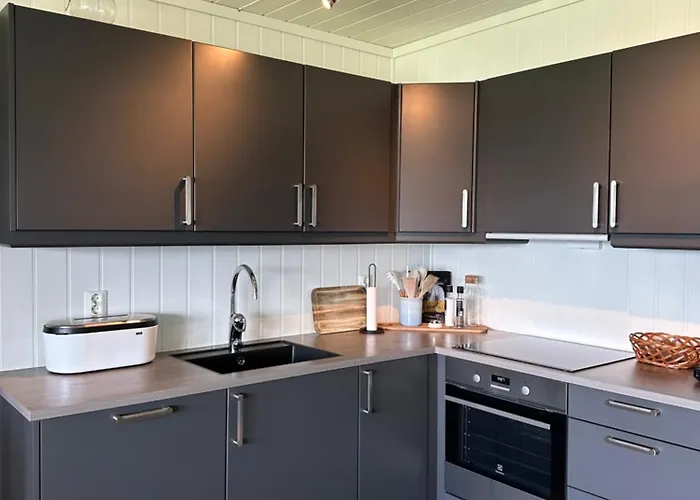 Apartment With Beautiful Panoramic View Skulestadmo