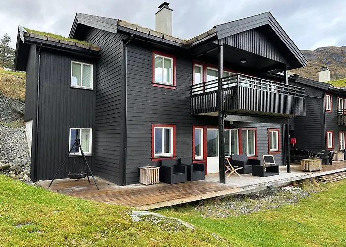 With Beautiful Panoramic View Apartment *