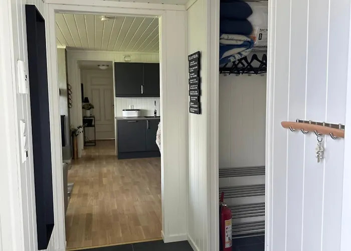 Apartment With Beautiful Panoramic View Skulestadmo